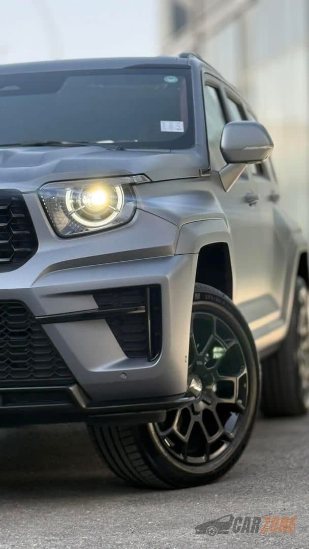 2026 Tank Tank 700 Flagship thumbnail 2