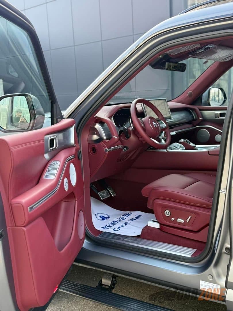 2026 Tank Tank 700 Flagship thumbnail 5