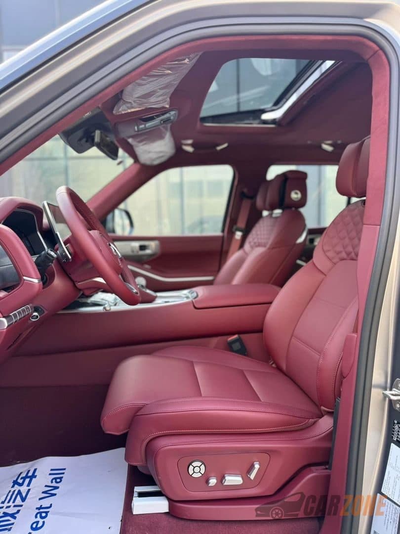 2026 Tank Tank 700 Flagship thumbnail 6