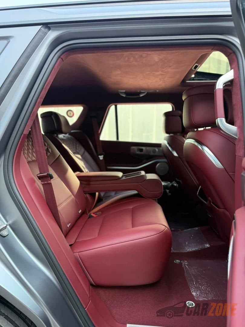 2026 Tank Tank 700 Flagship thumbnail 7