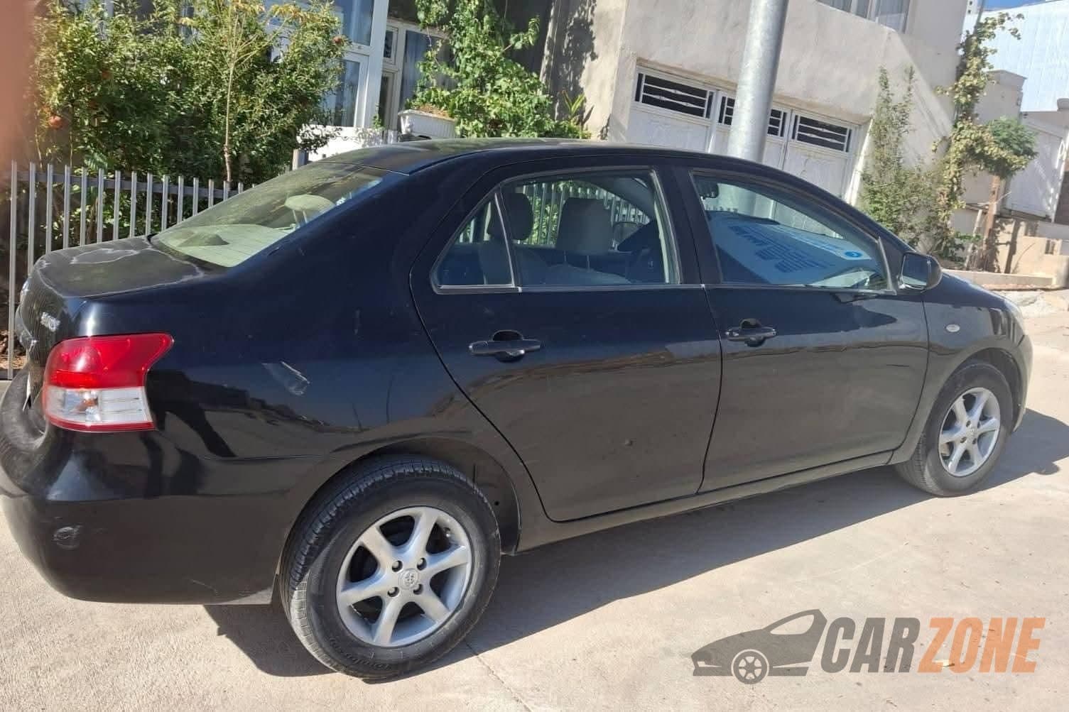 2007 Toyota Yaris thumbnail 2