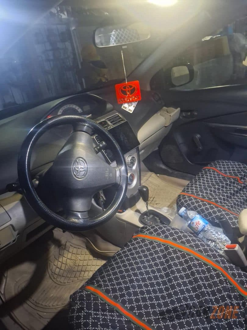 2007 Toyota Yaris thumbnail 5