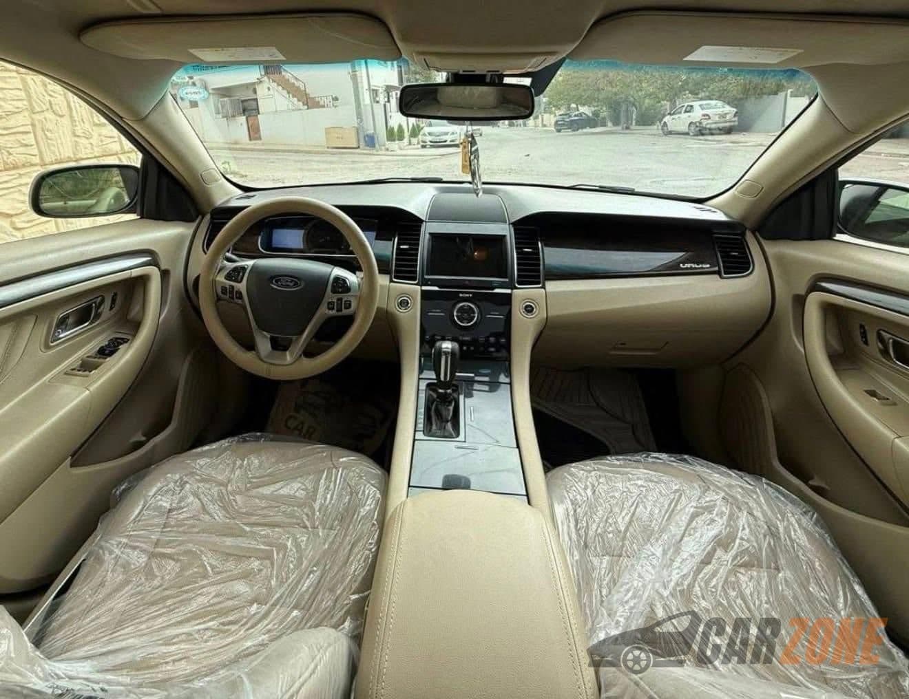 2014 Ford Taurus Limited thumbnail 5