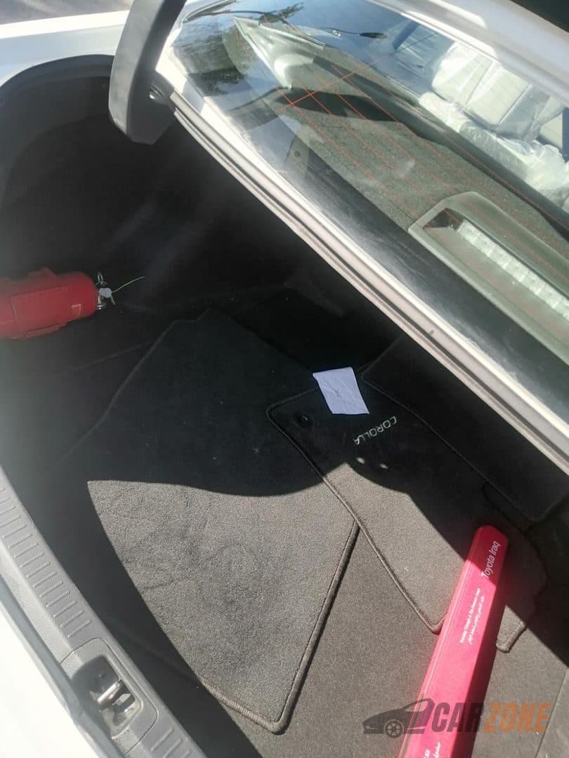 2024 تويوتا كورولا XSE thumbnail 8