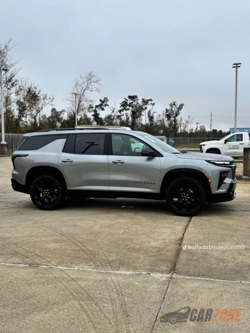 2024 Chevrolet Traverse RS thumbnail 4