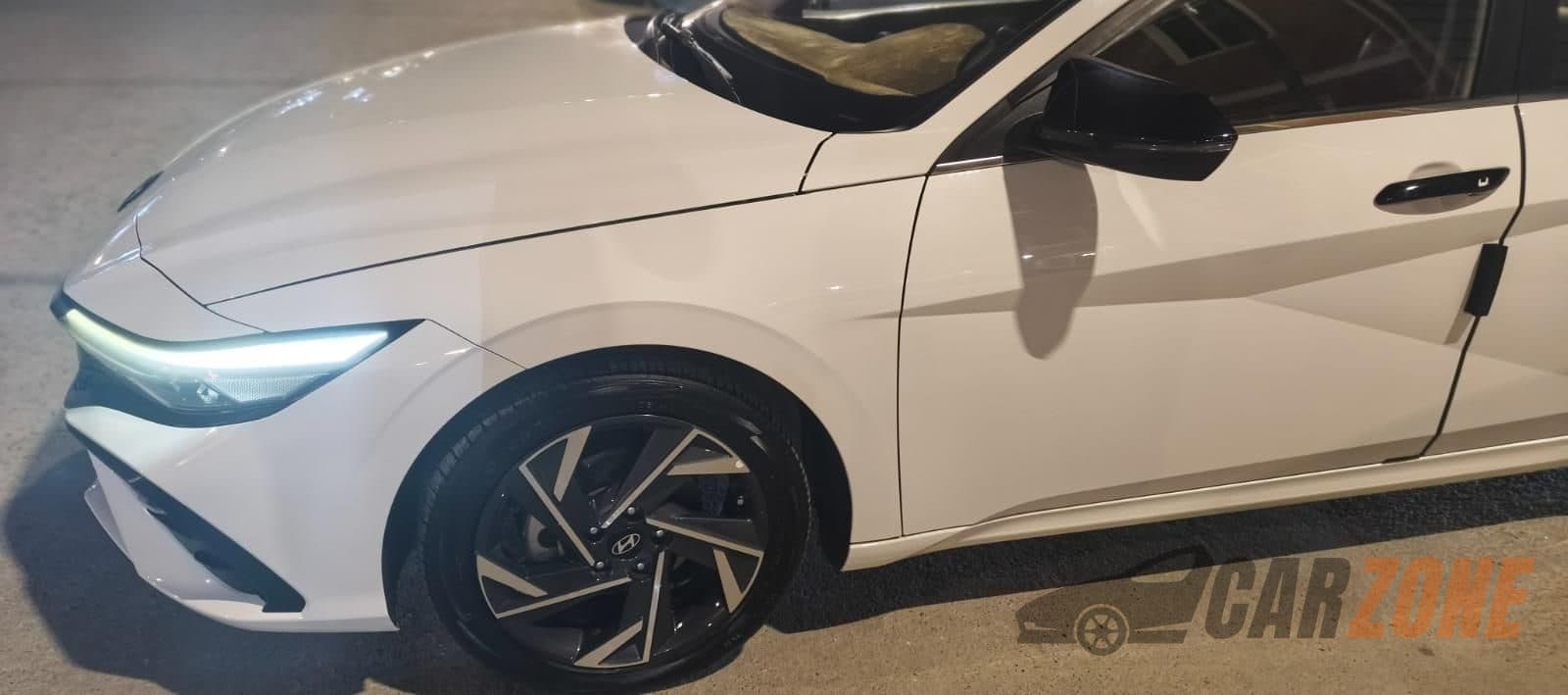 2024 هيونداي إيلنترا Base thumbnail 5