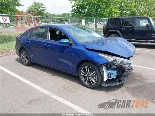 2024 Kia Forte thumbnail 9