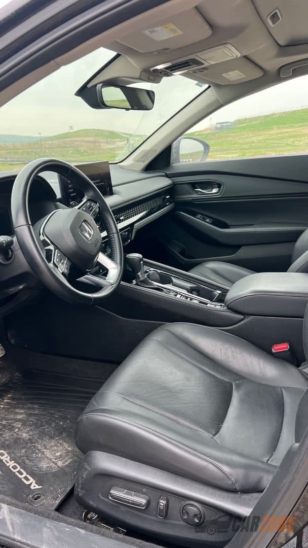 2024 هوندا أكورد Touring thumbnail 9