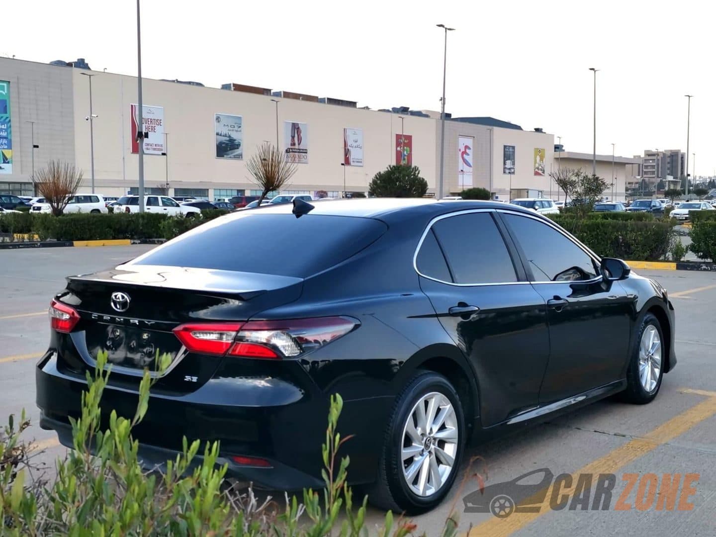 2023 Toyota Camry LE thumbnail 5