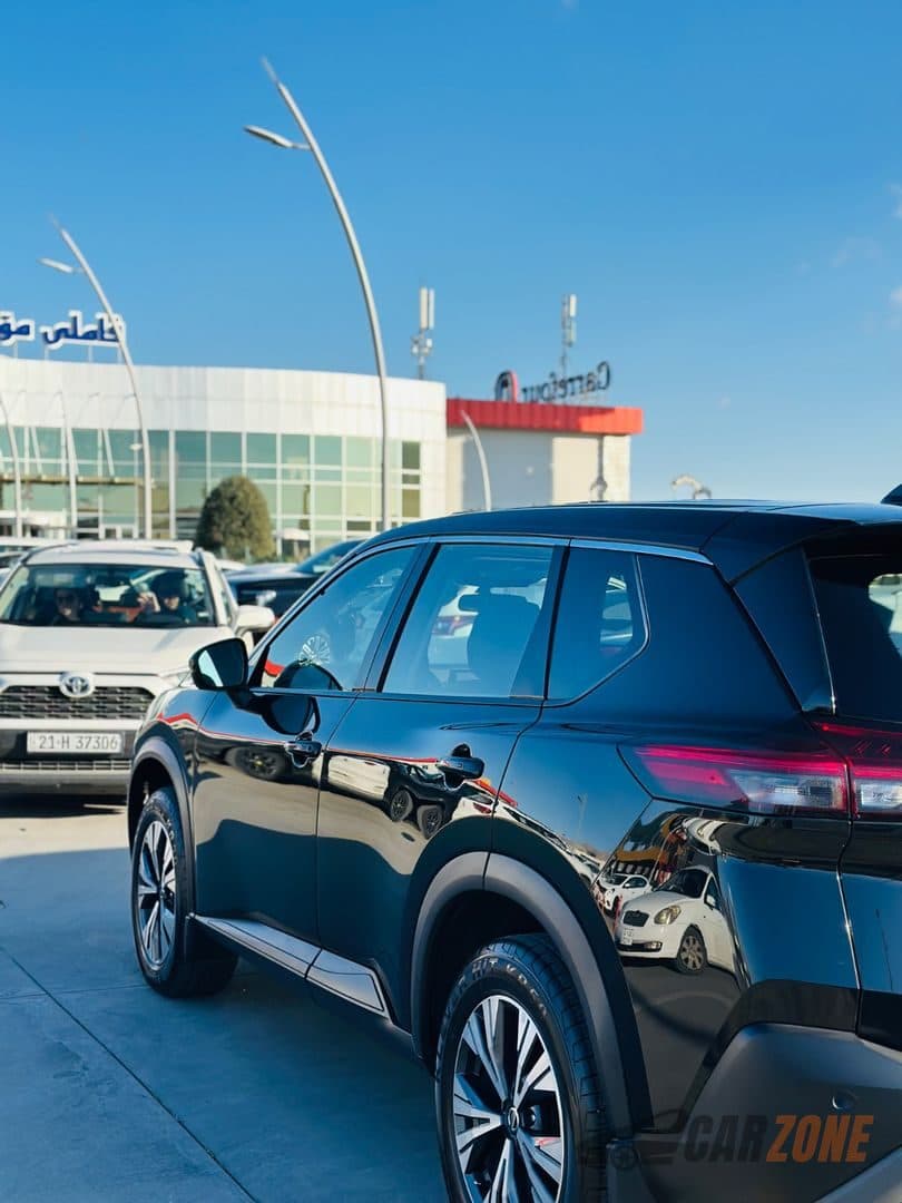 2021 نيسان روغ SV thumbnail 4