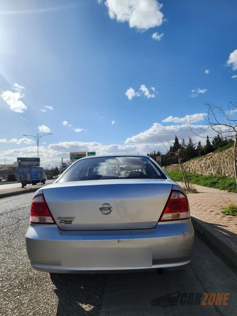 2011 نيسان صني thumbnail 8