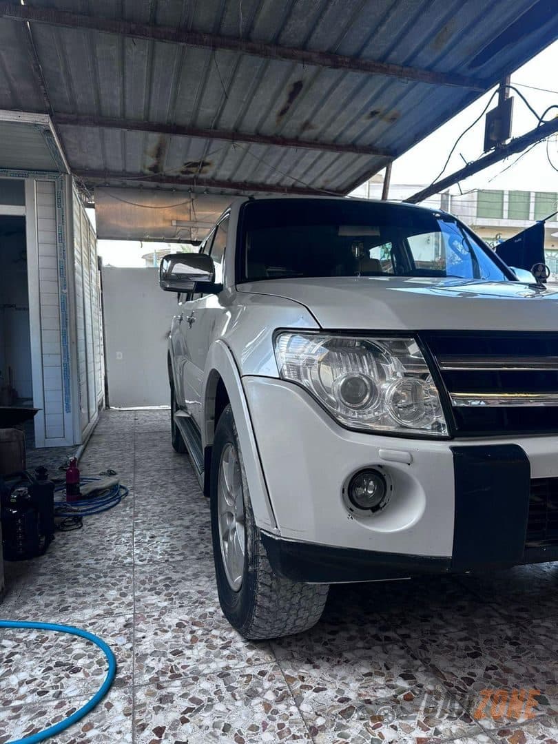 2008 ميتسوبيشي باجيرو thumbnail 6