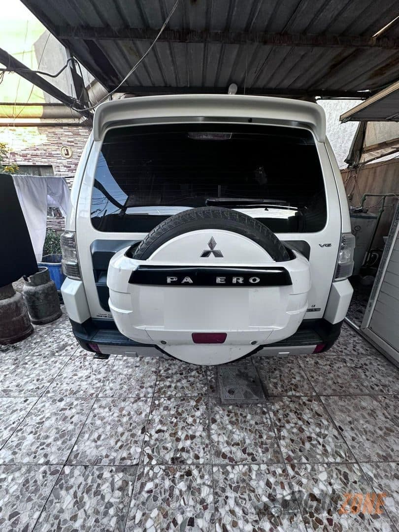 2008 ميتسوبيشي باجيرو thumbnail 7