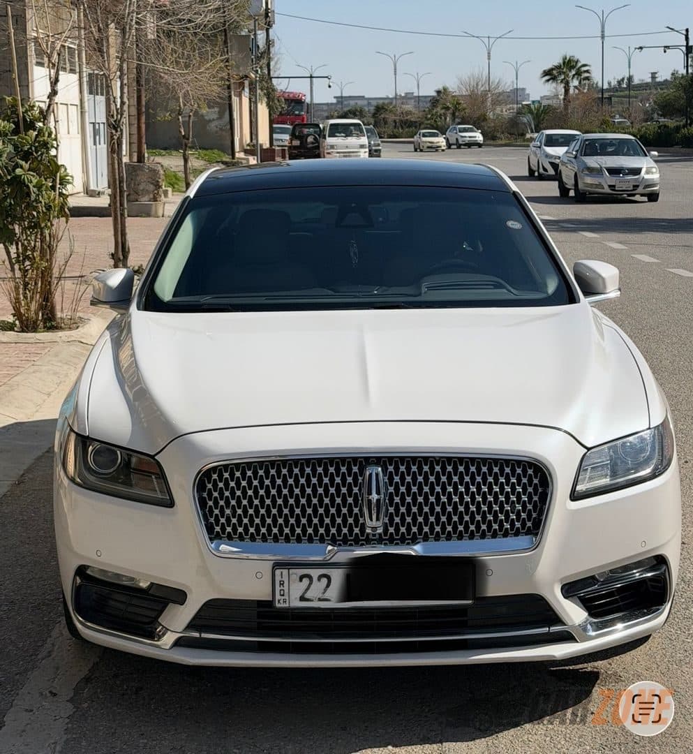 2018 Lincoln Continental Reserve thumbnail 3