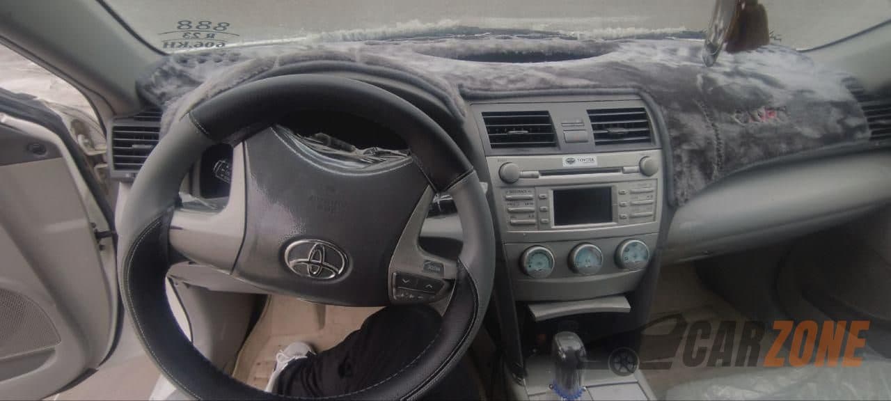 2009 تۆیۆتا کامری ئێل ئی - 1