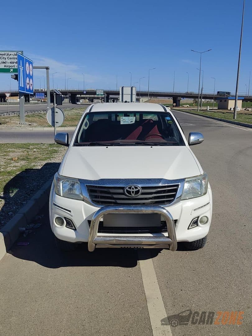 2014 تۆیۆتا هایلوکس thumbnail 4