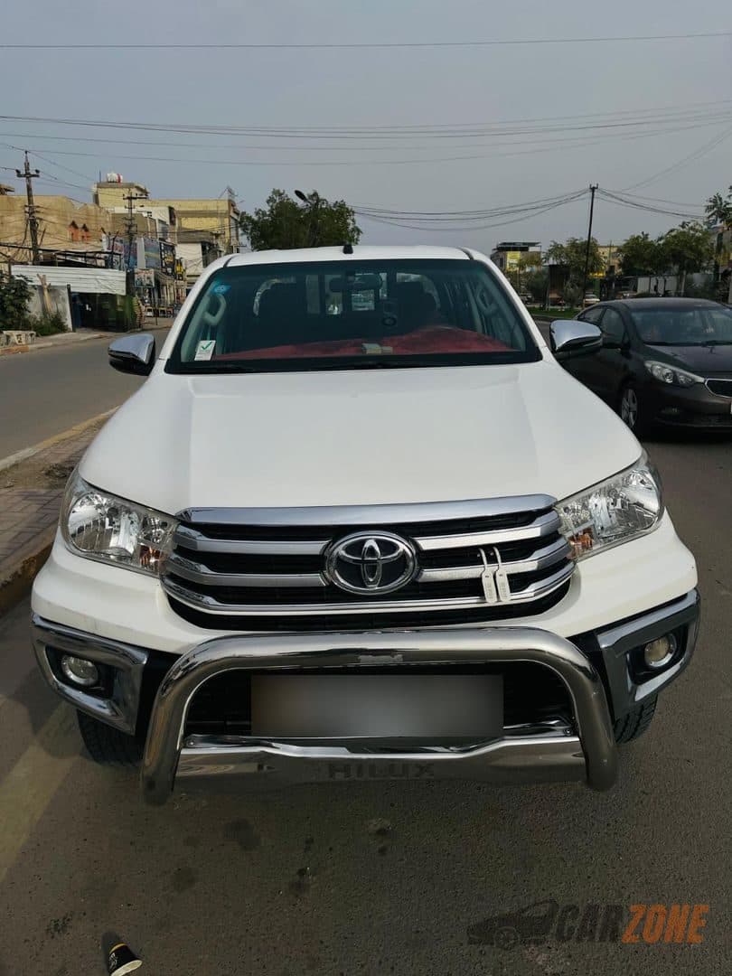 2019 تۆیۆتا هایلوکس SR5 - 1