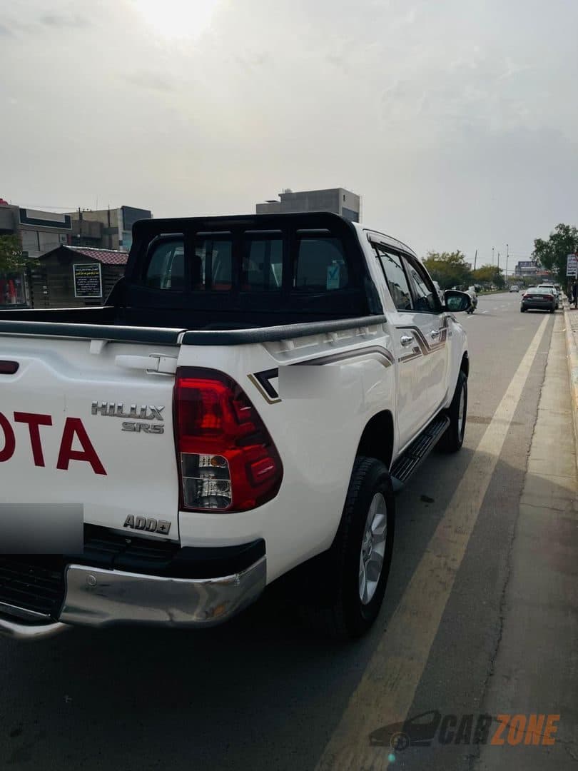 2019 تۆیۆتا هایلوکس SR5 thumbnail 5