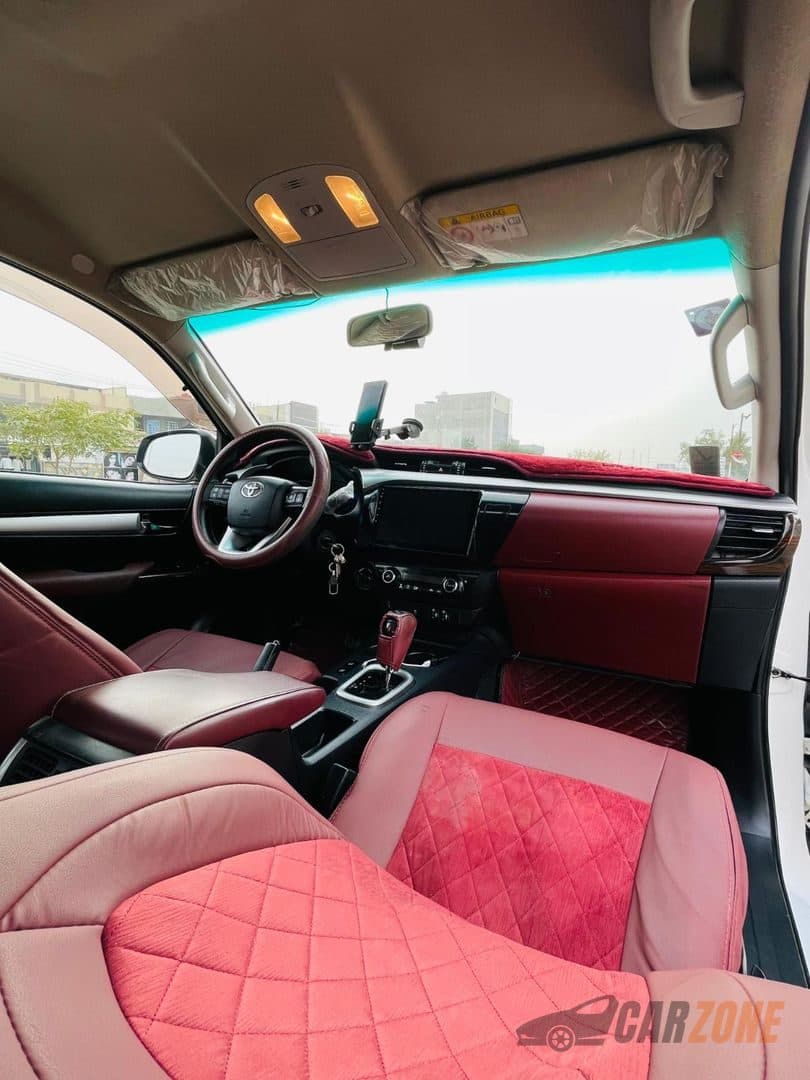 2019 تۆیۆتا هایلوکس SR5 thumbnail 8