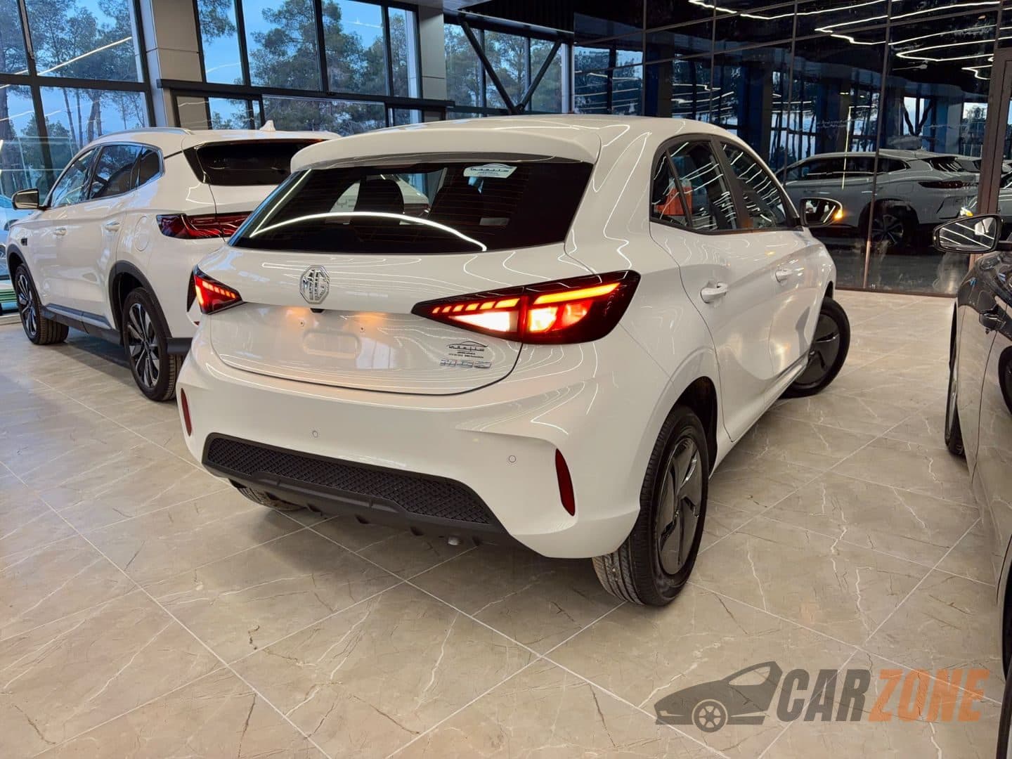 2026 ام جي إم جي 5 Standard thumbnail 6