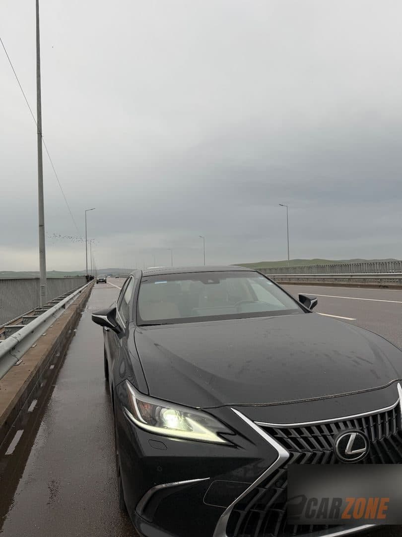 2023 لكزس إي إس Luxury thumbnail 6