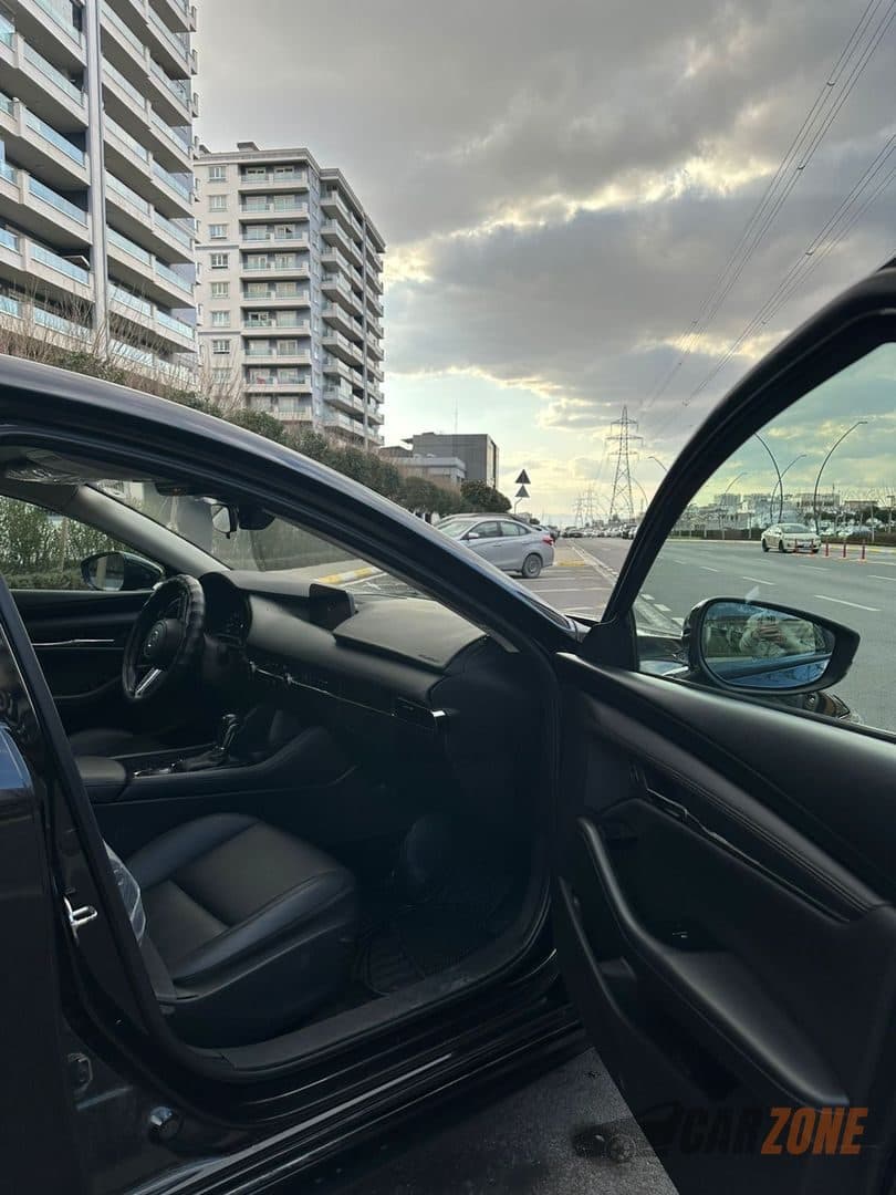 2022 Mazda Mazda3 Premium thumbnail 6