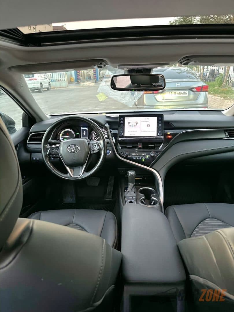 2024 تويوتا كامري إس إي thumbnail 7