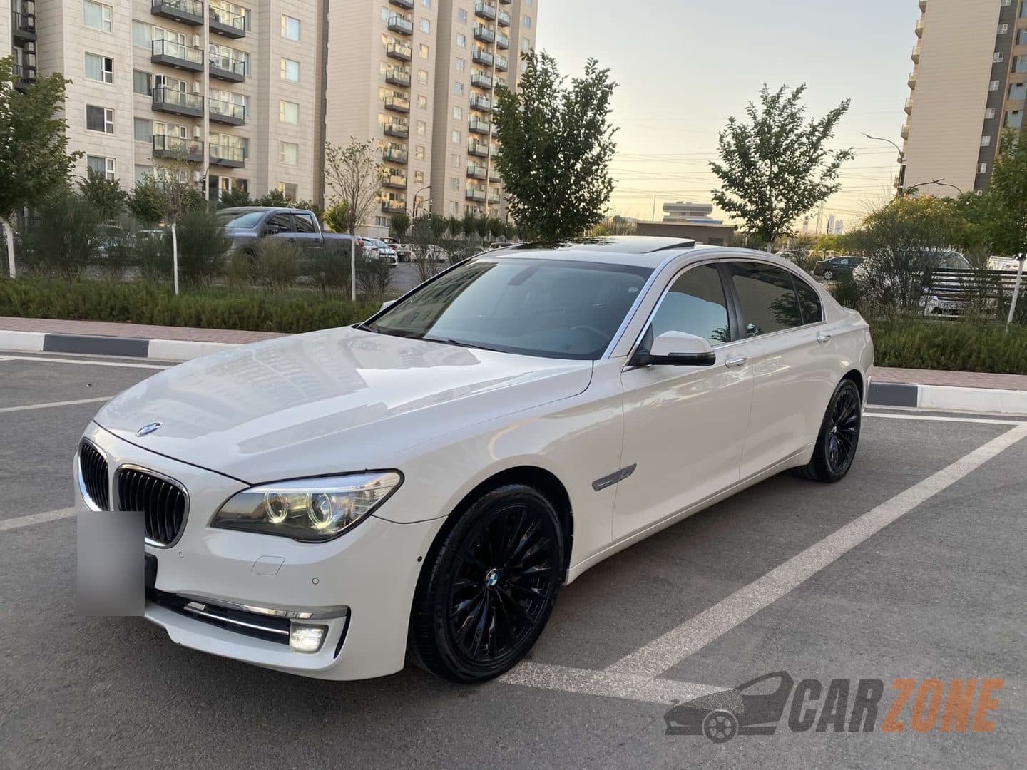 2014 BMW 7 Series M Sport thumbnail 6