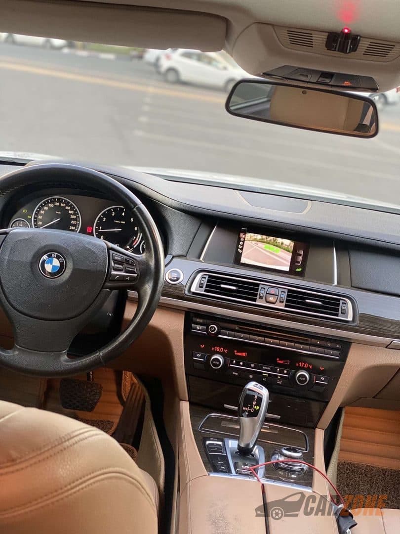 2014 BMW 7 Series M Sport thumbnail 10