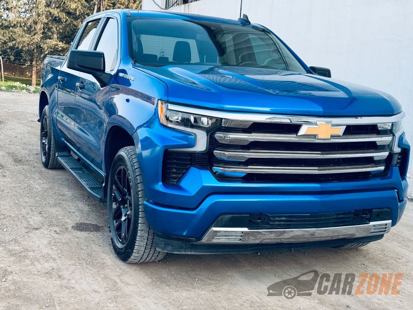 2024 Chevrolet Silverado SE thumbnail 3