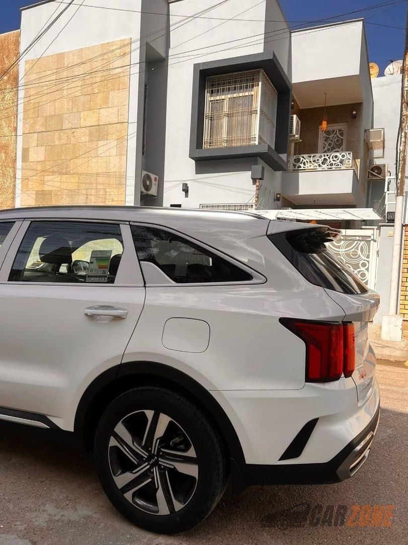 2023 Kia Sorento thumbnail 3