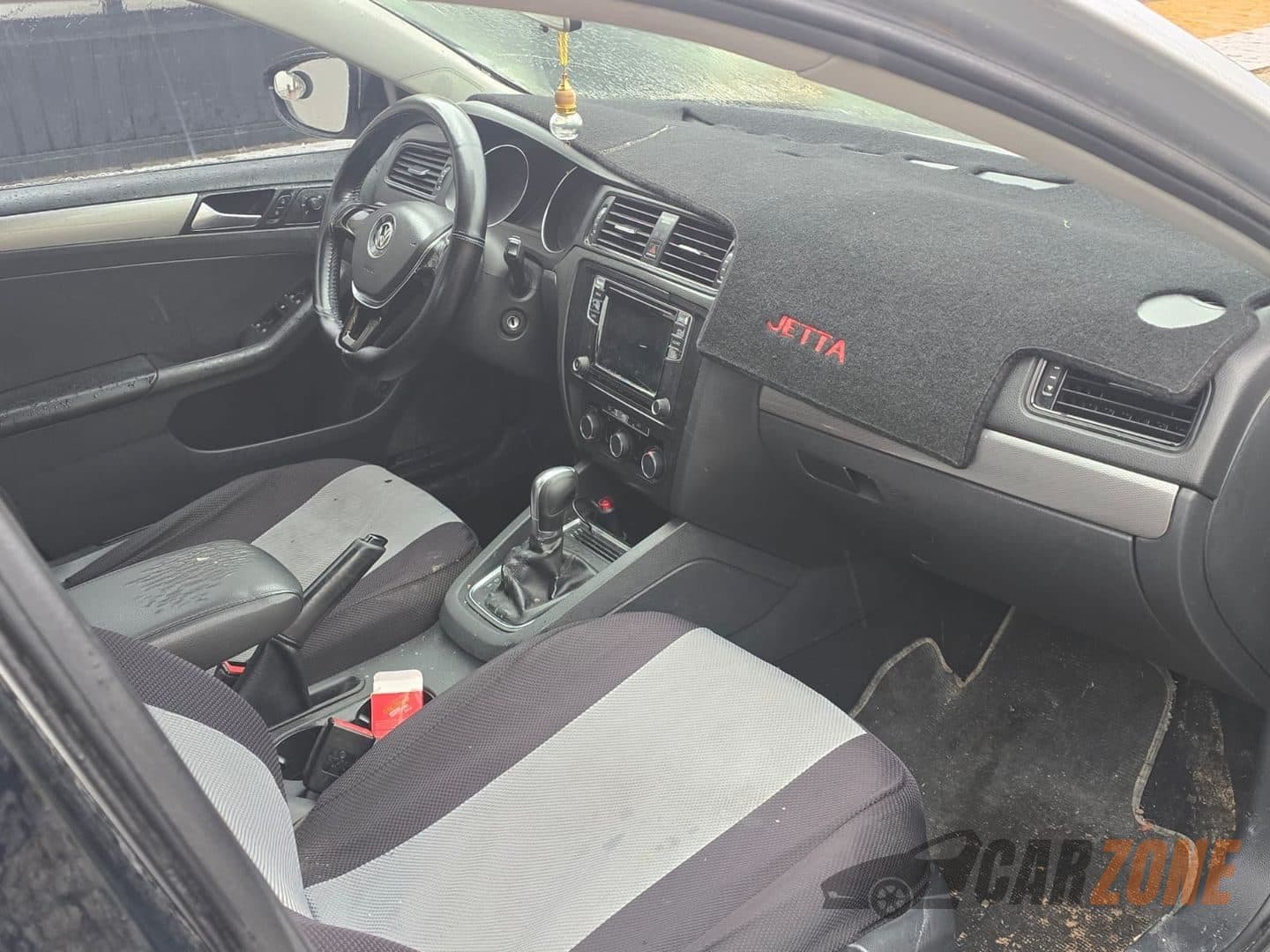 2018 Volkswagen Jetta thumbnail 5