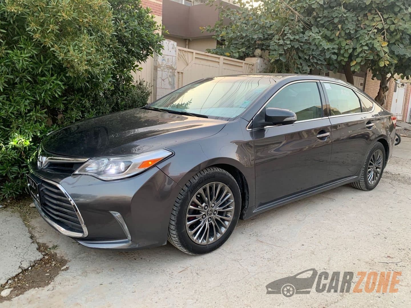 2013 تويوتا أفالون - 1