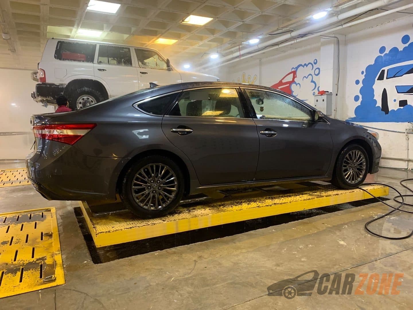 2013 تويوتا أفالون thumbnail 5