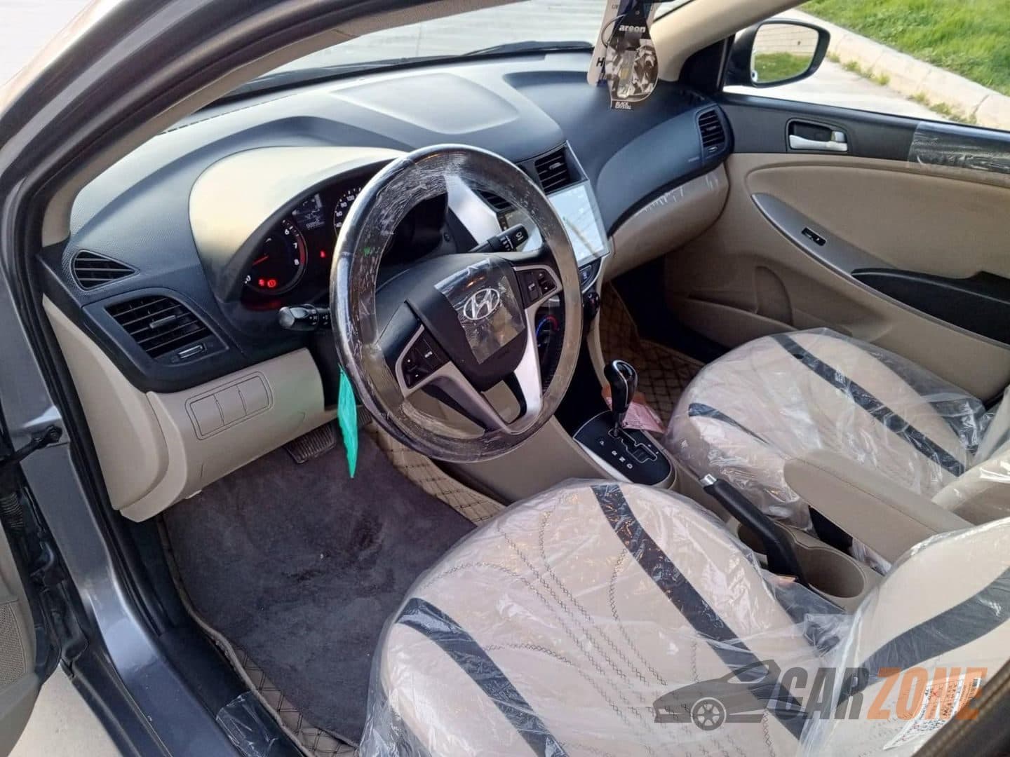 2016 هيونداي أكسنت Limited thumbnail 7