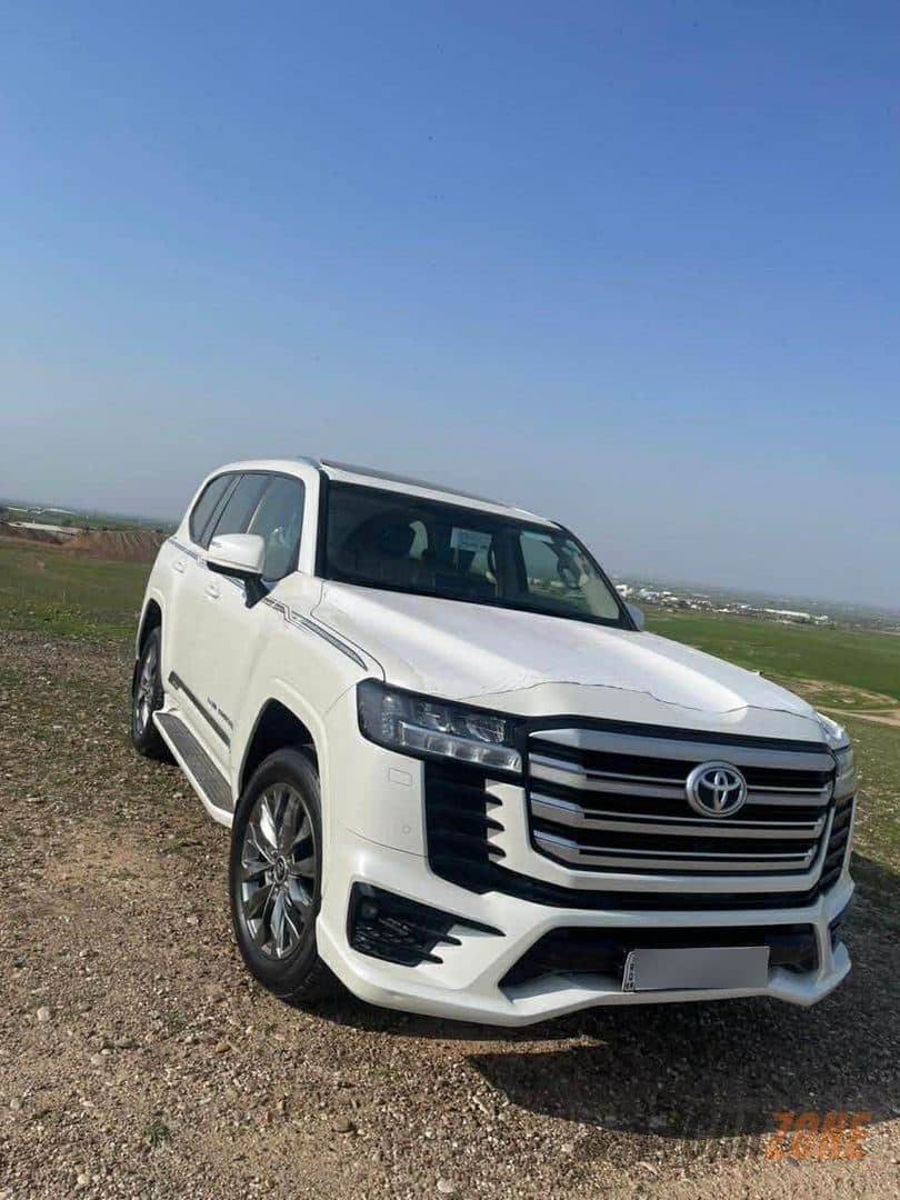 تۆیۆتا لاند کروزەر