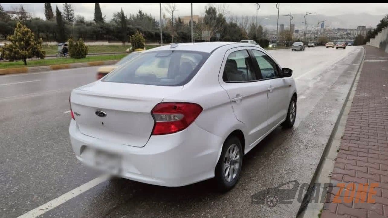 2017 فورد فیکو thumbnail 3