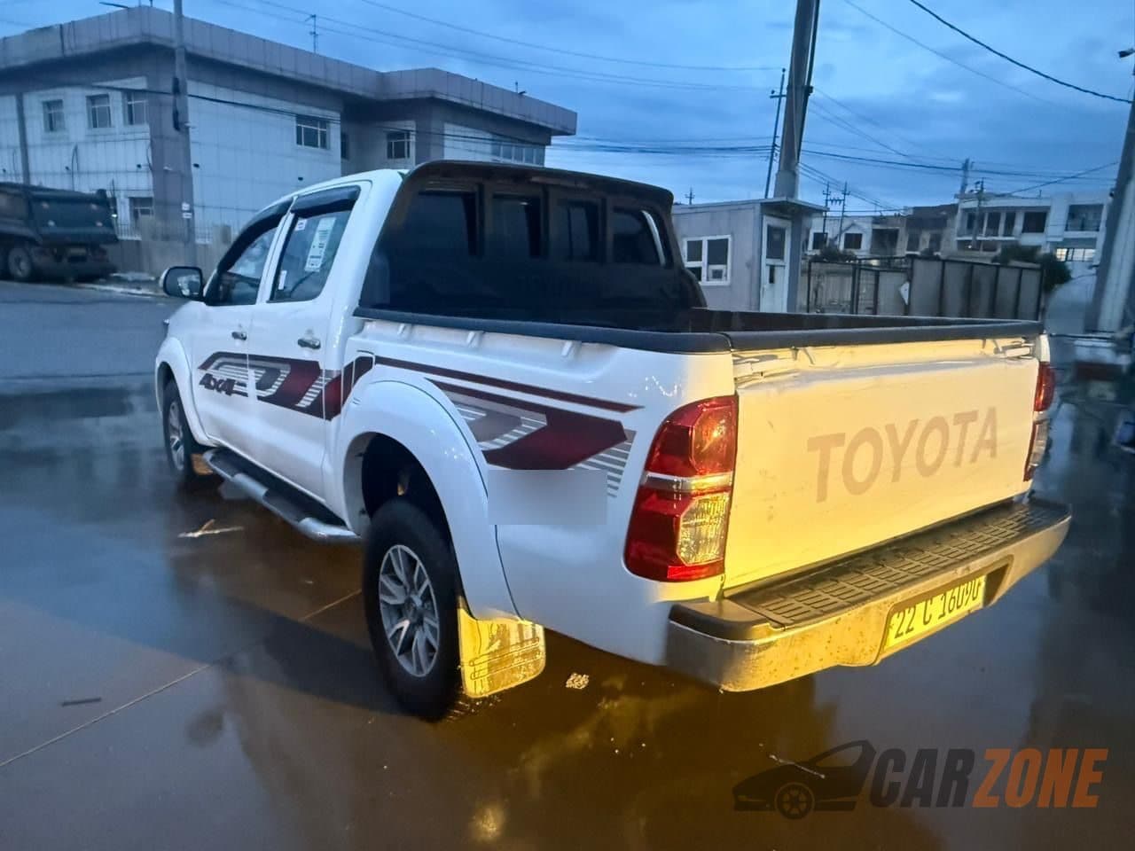 2012 تويوتا هايلوكس thumbnail 2