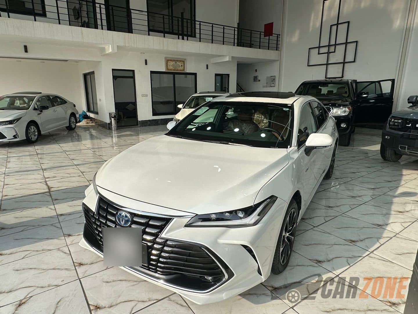2024 Toyota Avalon thumbnail 3