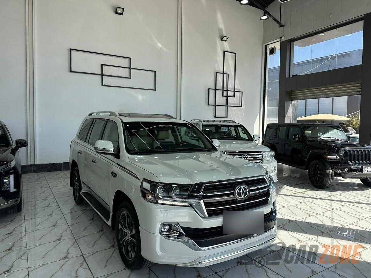 2020 Toyota Land Cruiser GXR thumbnail 3