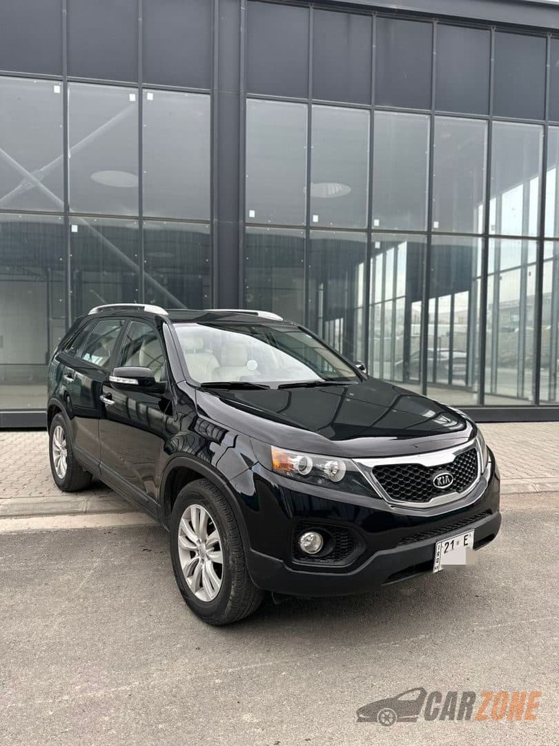 2013 Kia Sorento thumbnail 2