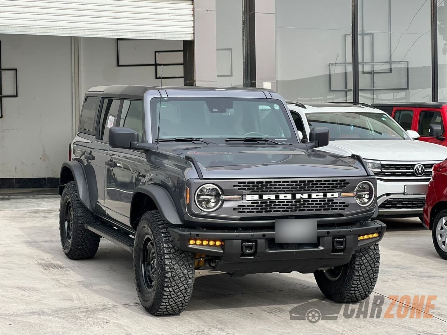 2024 Ford Bronco thumbnail 2