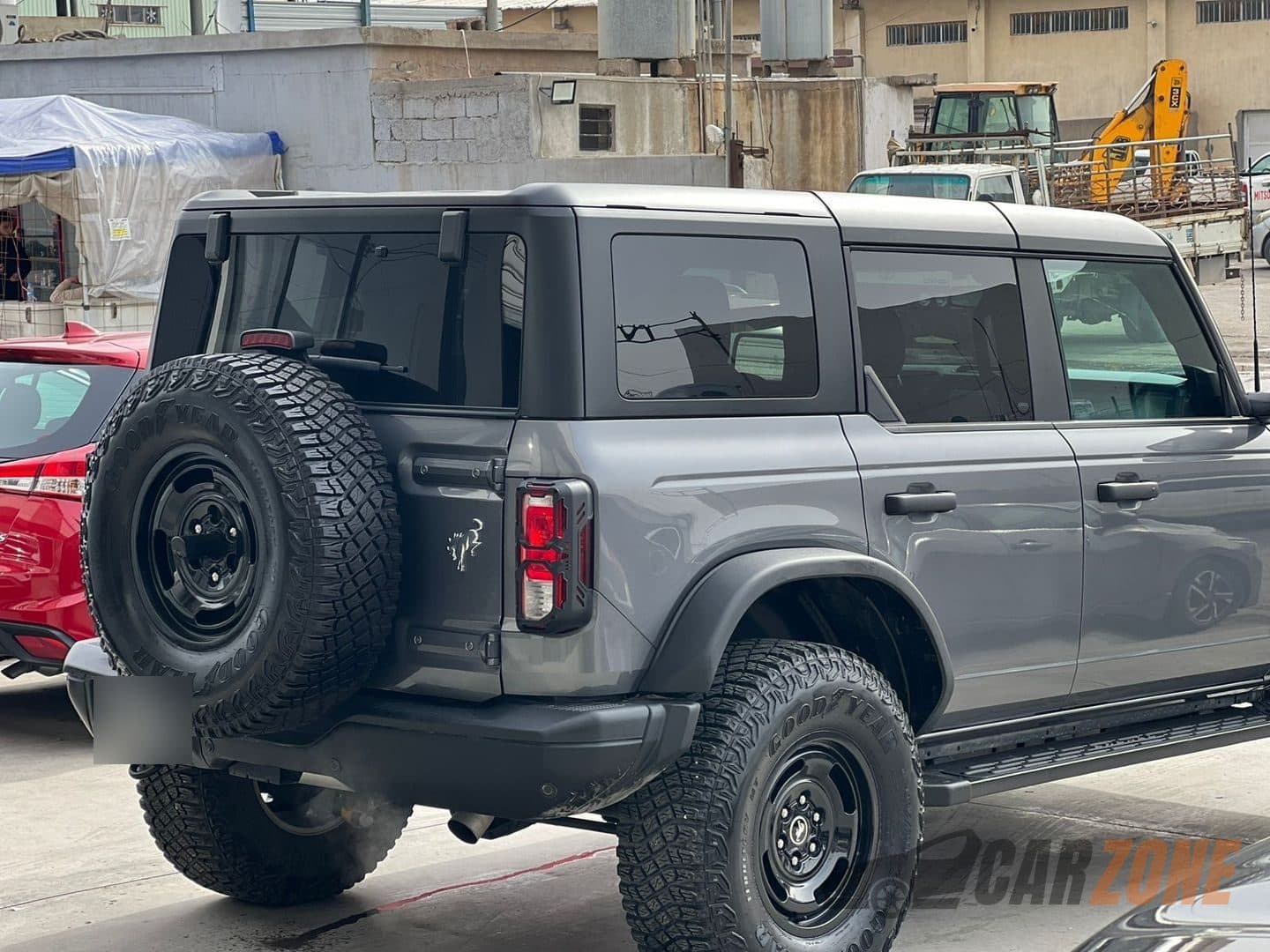 2024 Ford Bronco thumbnail 4