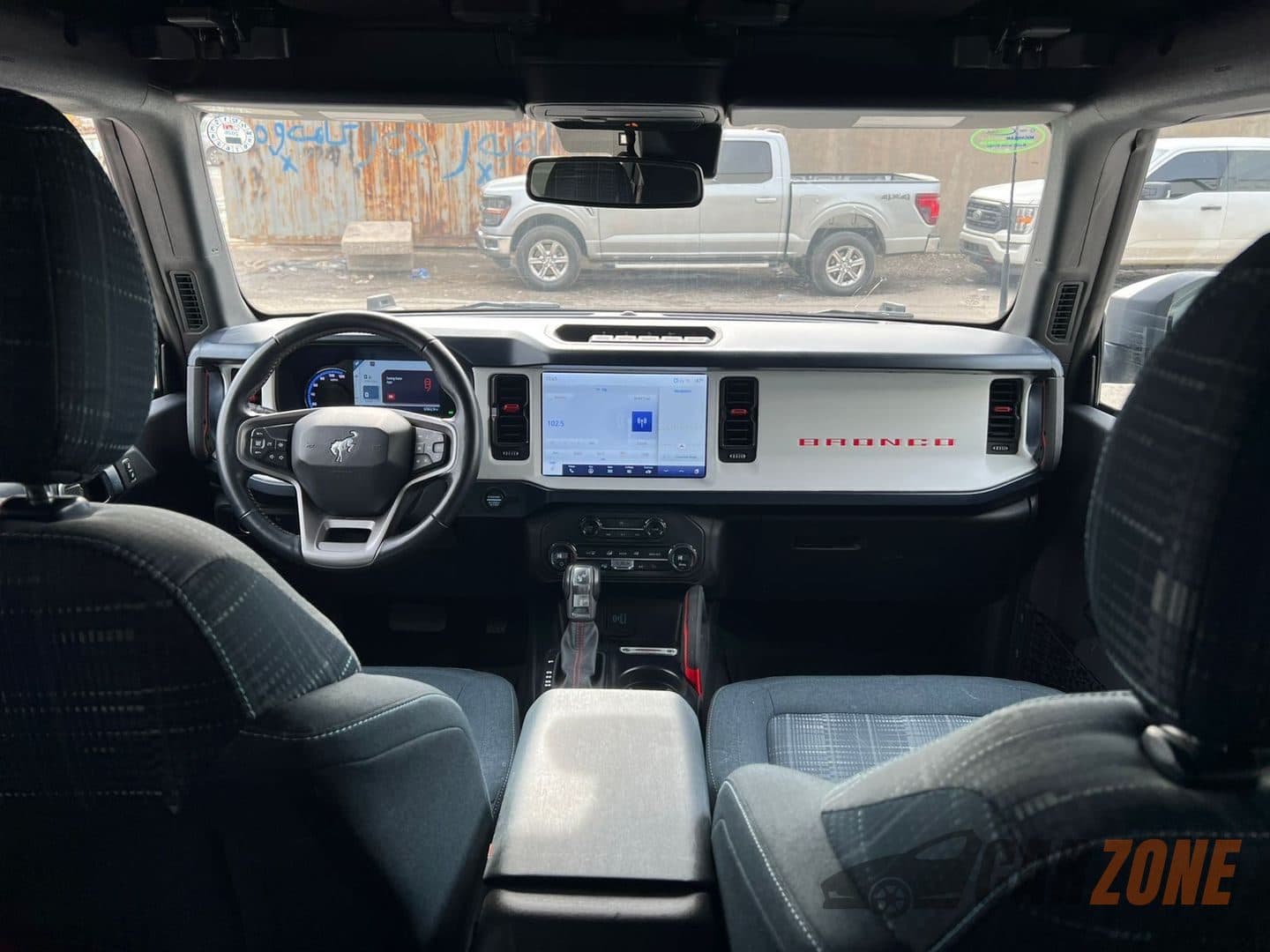 2024 Ford Bronco thumbnail 5