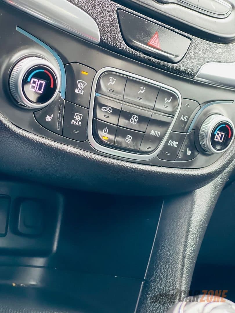 2019 Chevrolet Equinox LT thumbnail 8