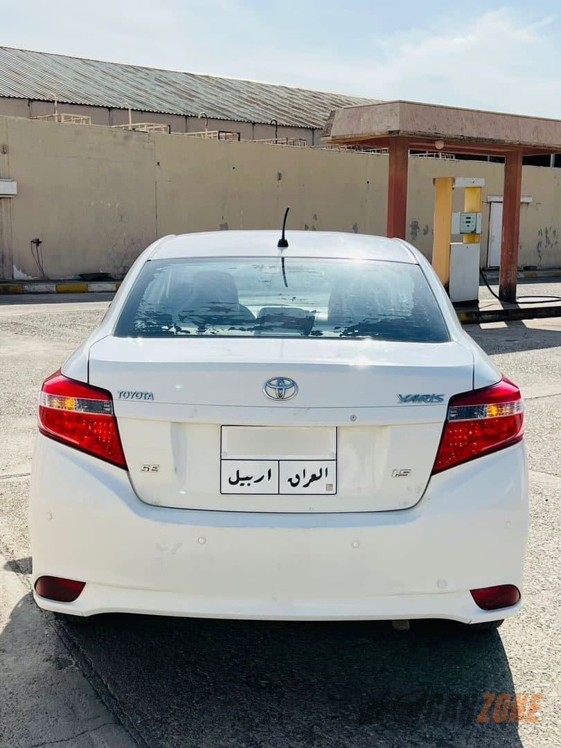 2014 Toyota Yaris SE thumbnail 7