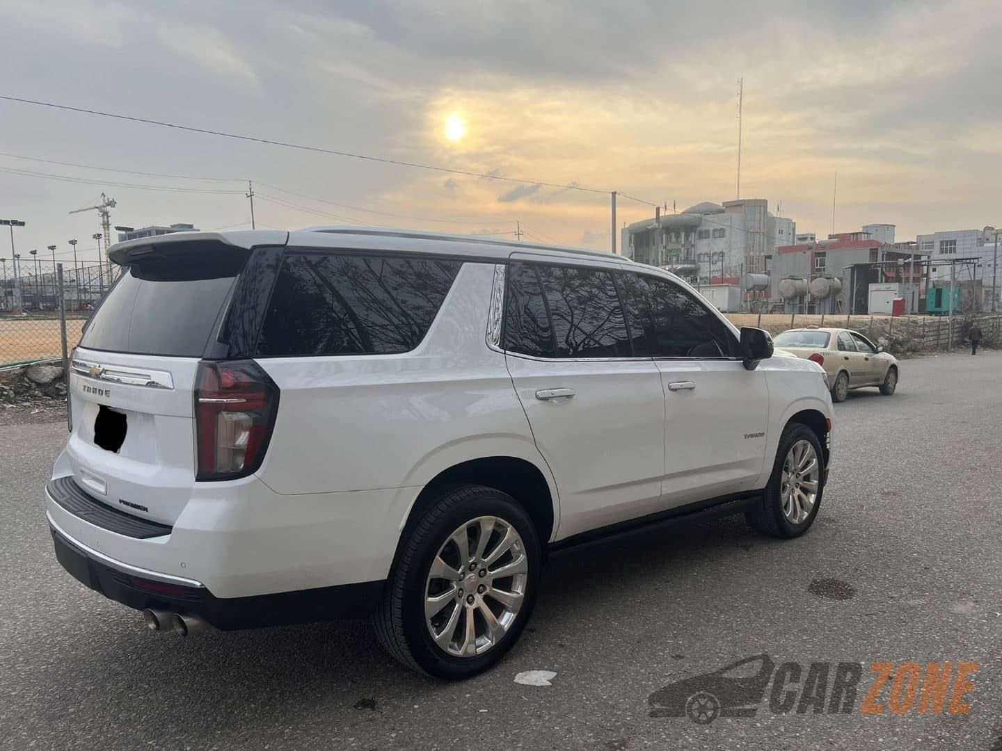 2023 Chevrolet Tahoe Premier thumbnail 3