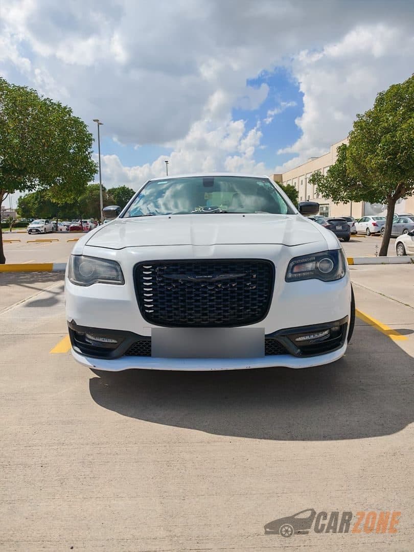 2019 کرایسلەر 300 S thumbnail 4