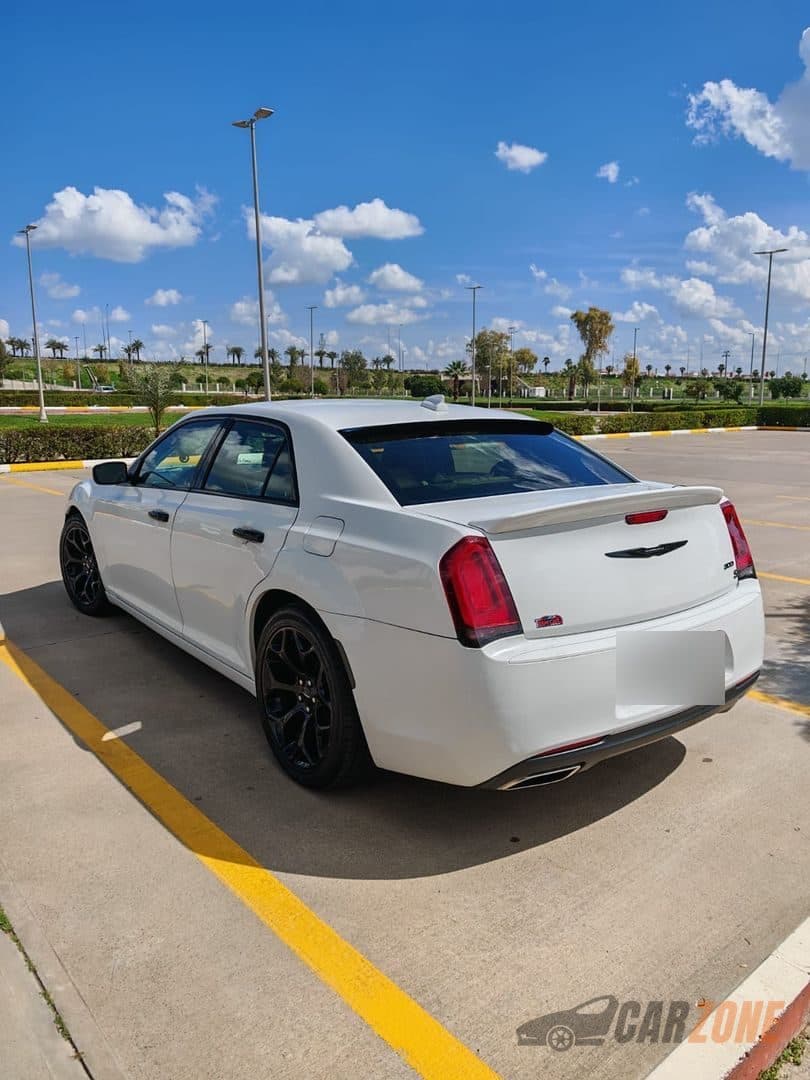 2019 کرایسلەر 300 S thumbnail 7