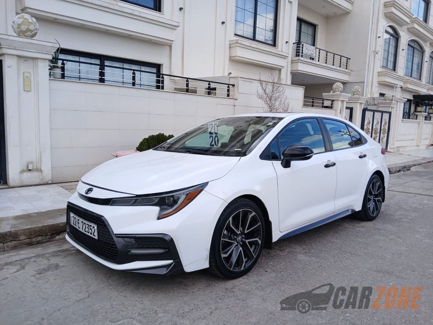 2020 Toyota Corolla thumbnail 2